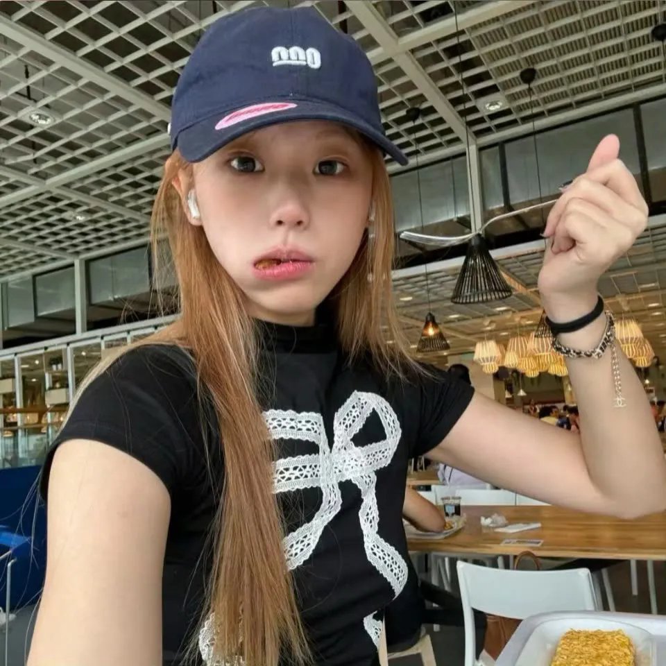 分手后,我带前女友上热搜